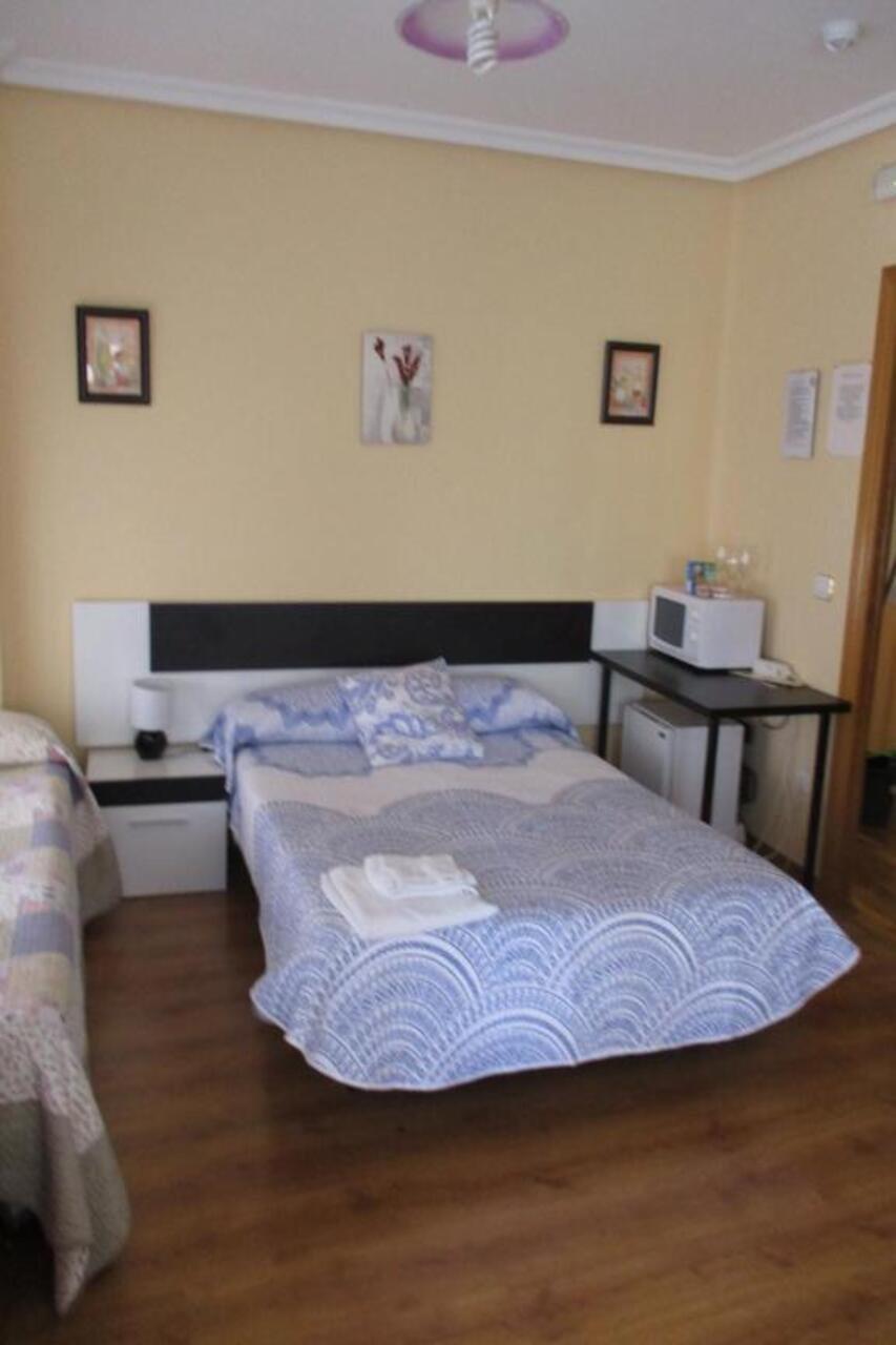 Hostal Becares Palencia Exterior photo