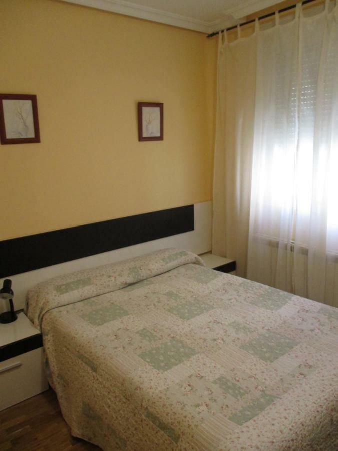 Hostal Becares Palencia Exterior photo