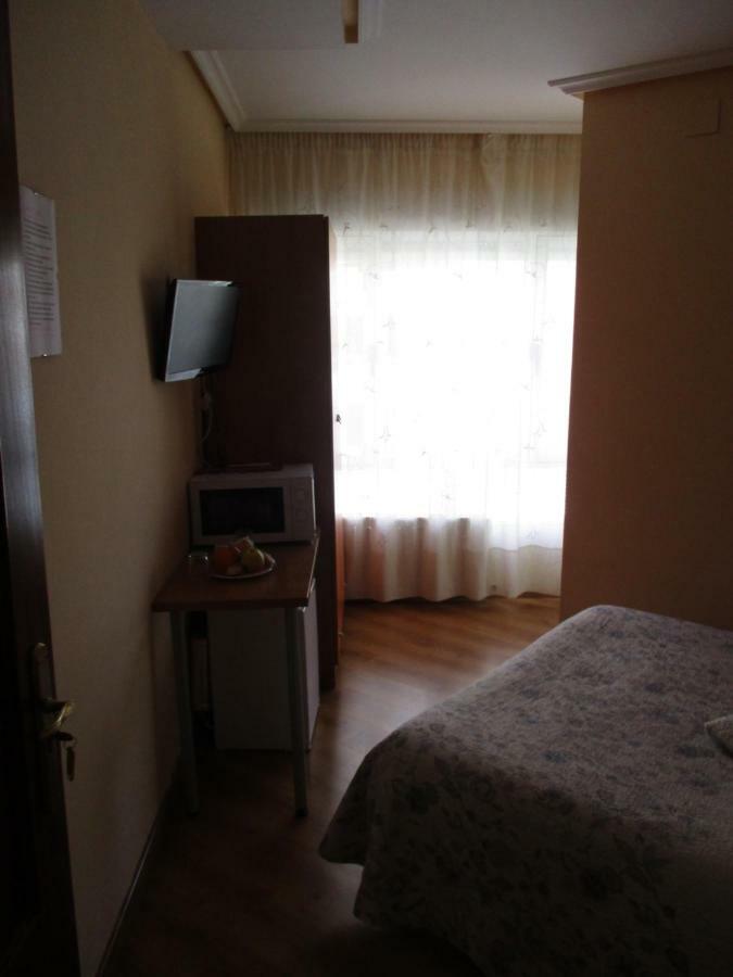 Hostal Becares Palencia Exterior photo